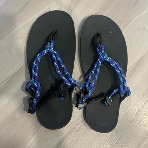 Xero Shoes Genesis sandals size 6